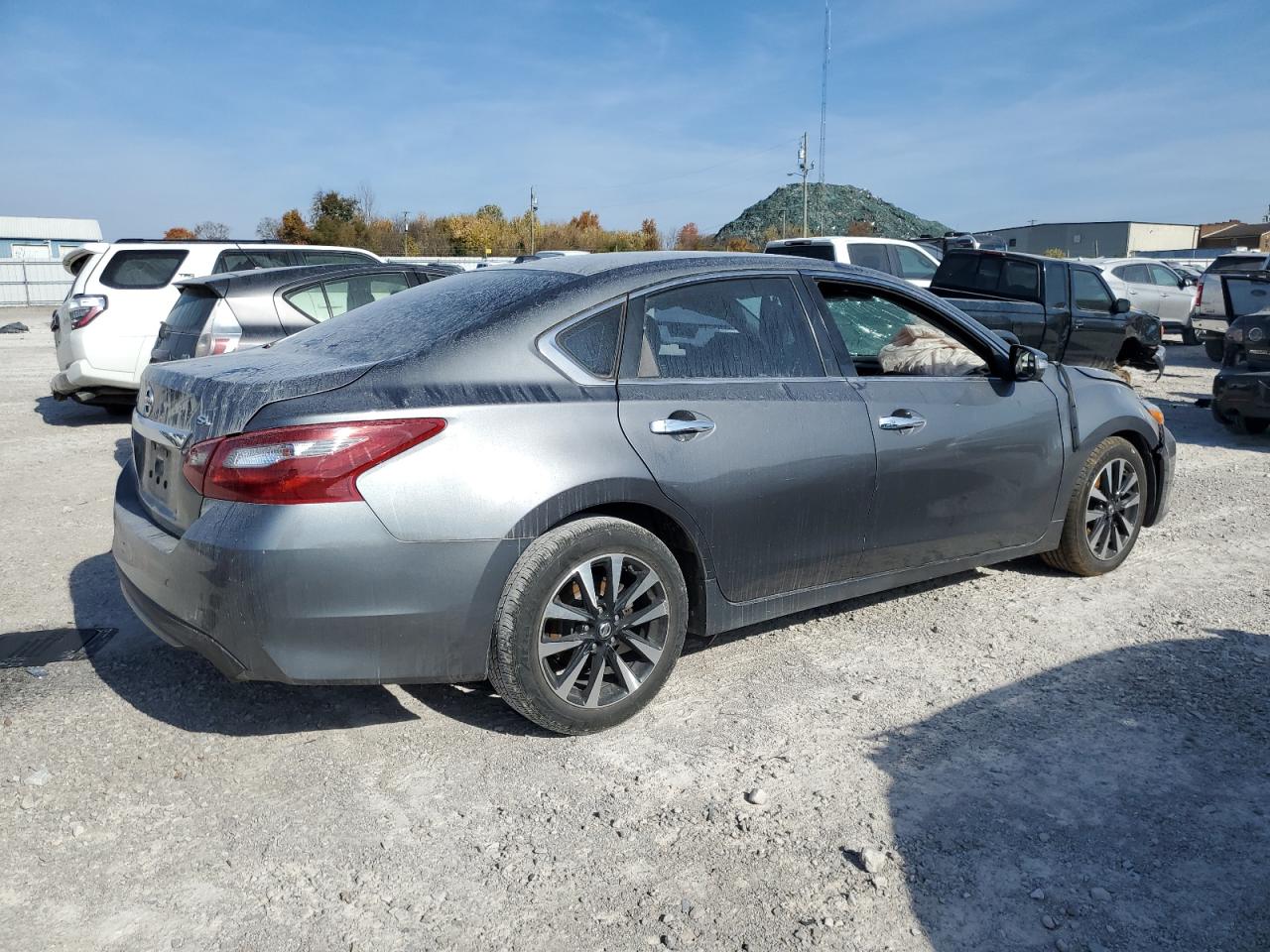 2018 Nissan Altima - Image 3