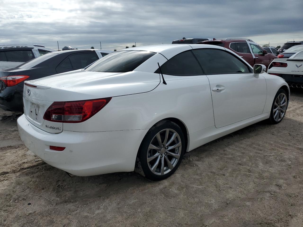 2014 Lexus IS - Image 3