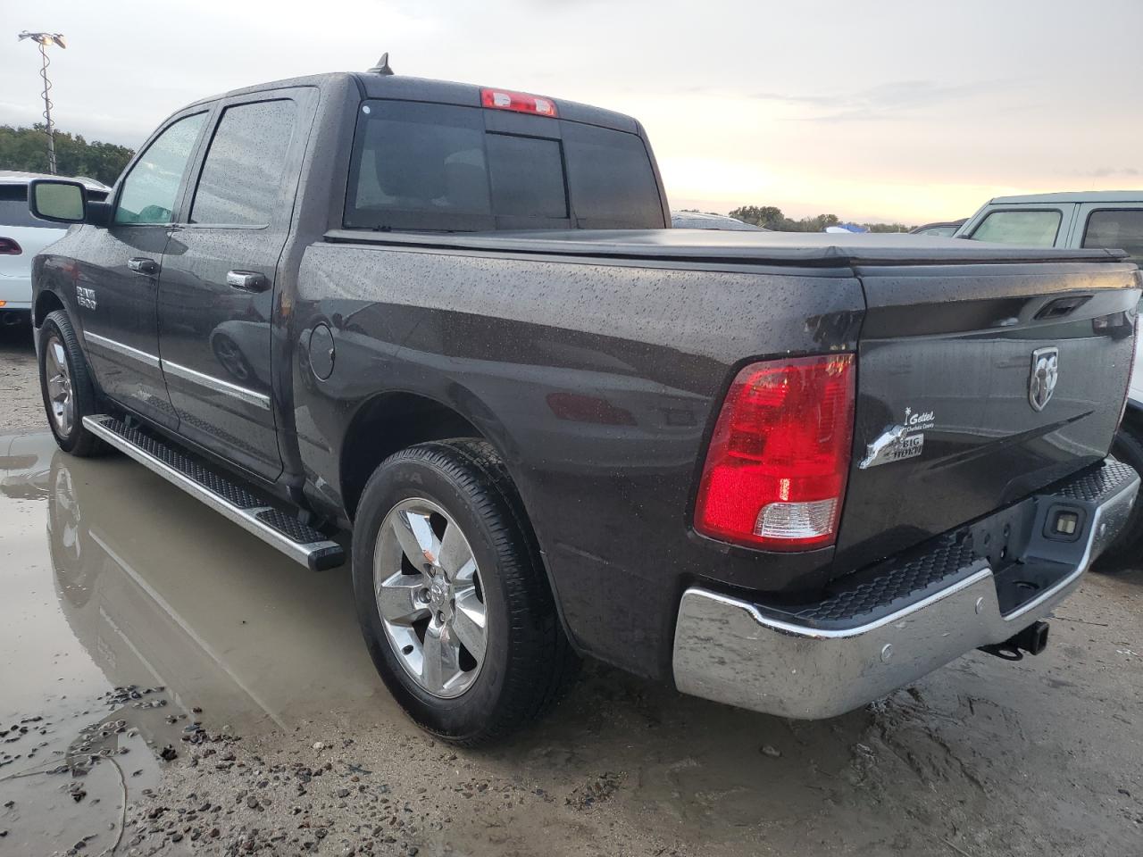2016 RAM 1500 - Image 2