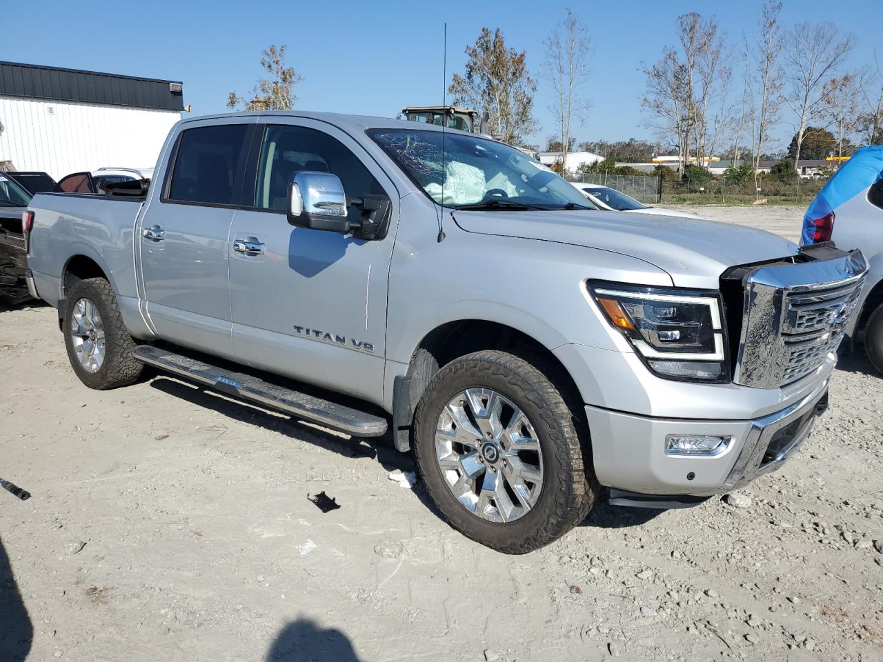 2020 Nissan Titan - Image 4