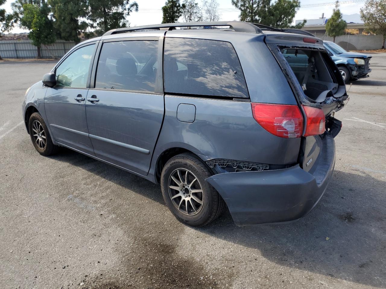 2007 Toyota Sienna Ce VIN: 5TDZK23CX7S018421 Lot: 74749994