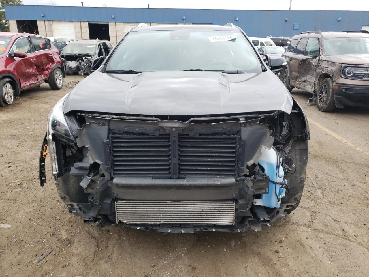 VIN 1GYFZDR44NF159583 2022 CADILLAC XT4 no.5