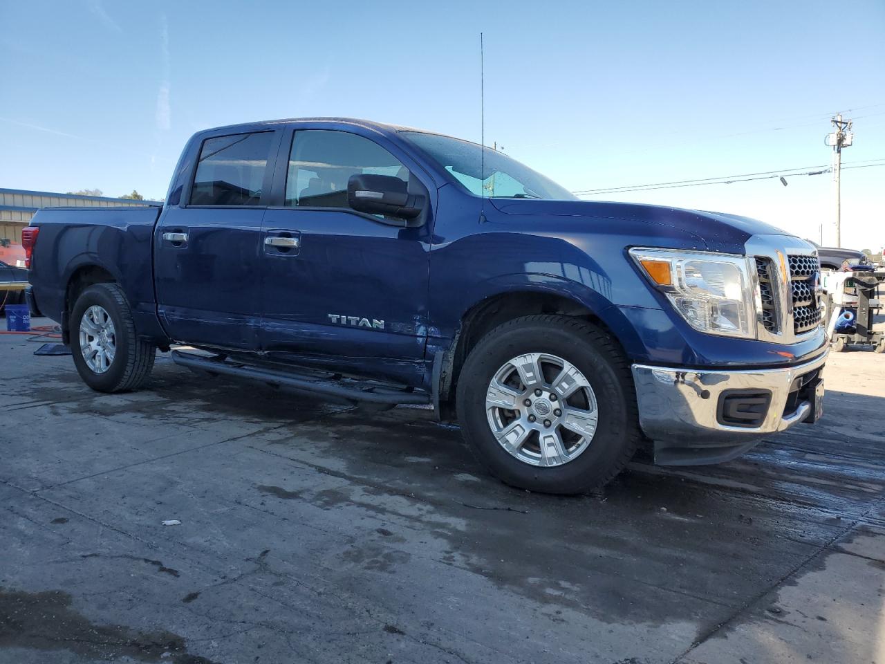 2018 Nissan Titan - Image 4