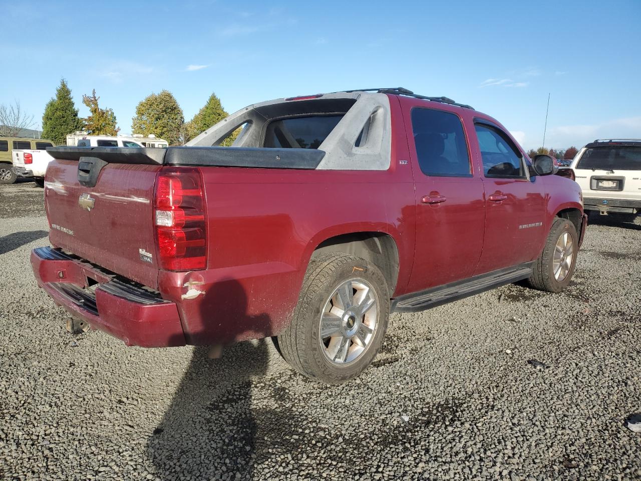 2007 Chevrolet Avalanche - Image 3
