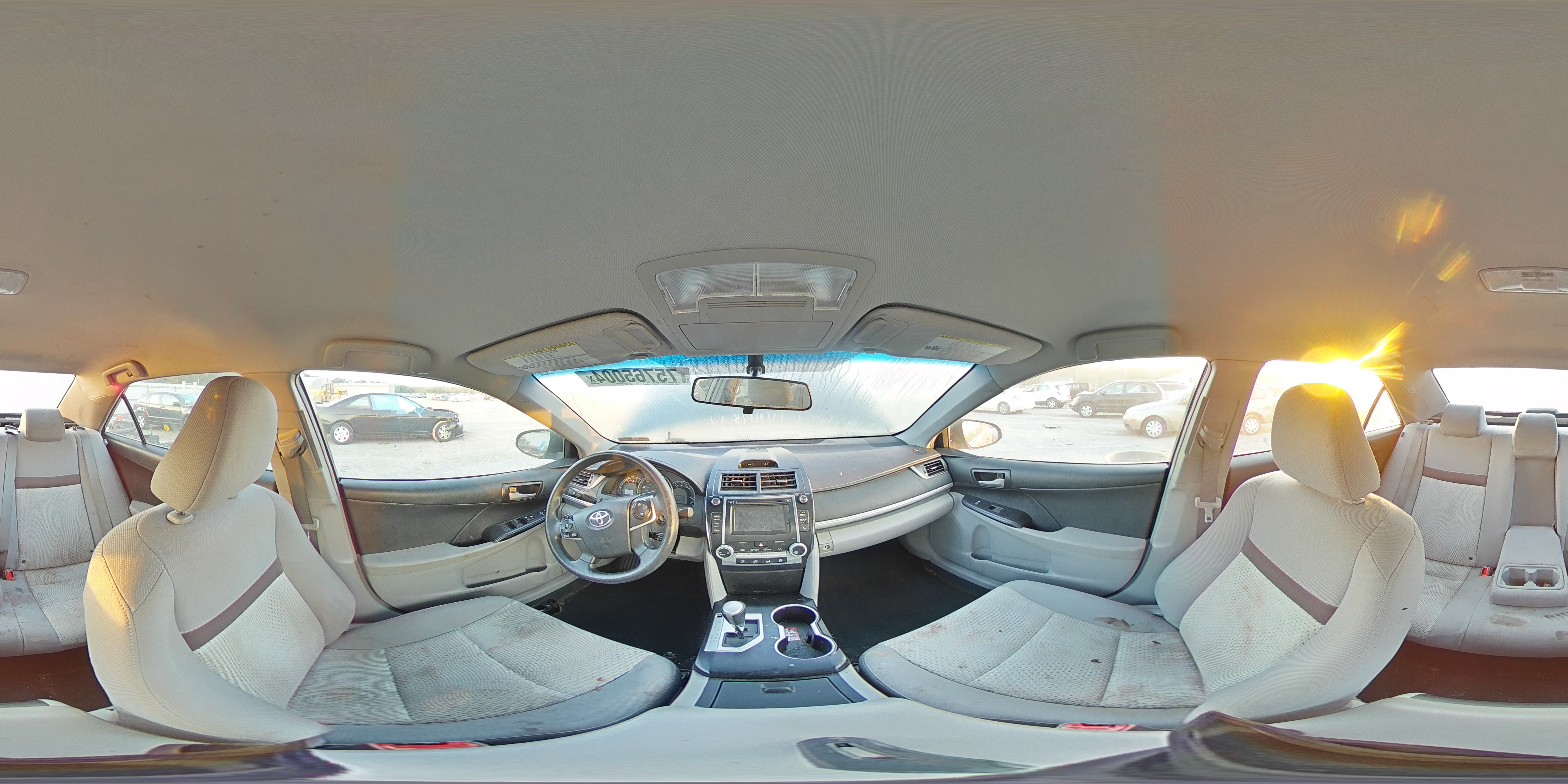 2014 Toyota Camry - Image 12