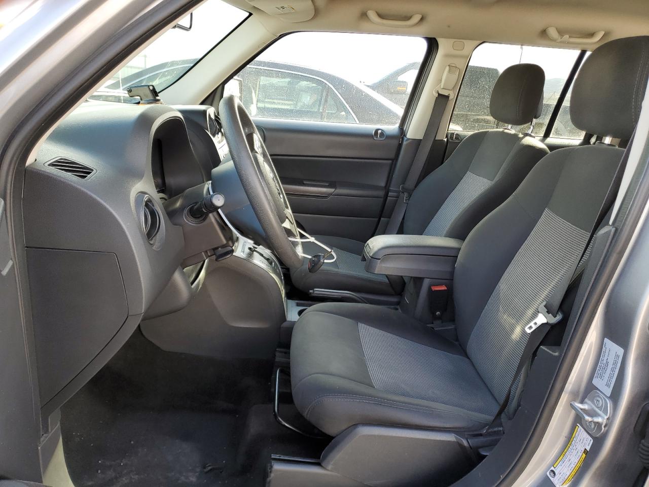 2016 Jeep Liberty (Patriot) - Image 7