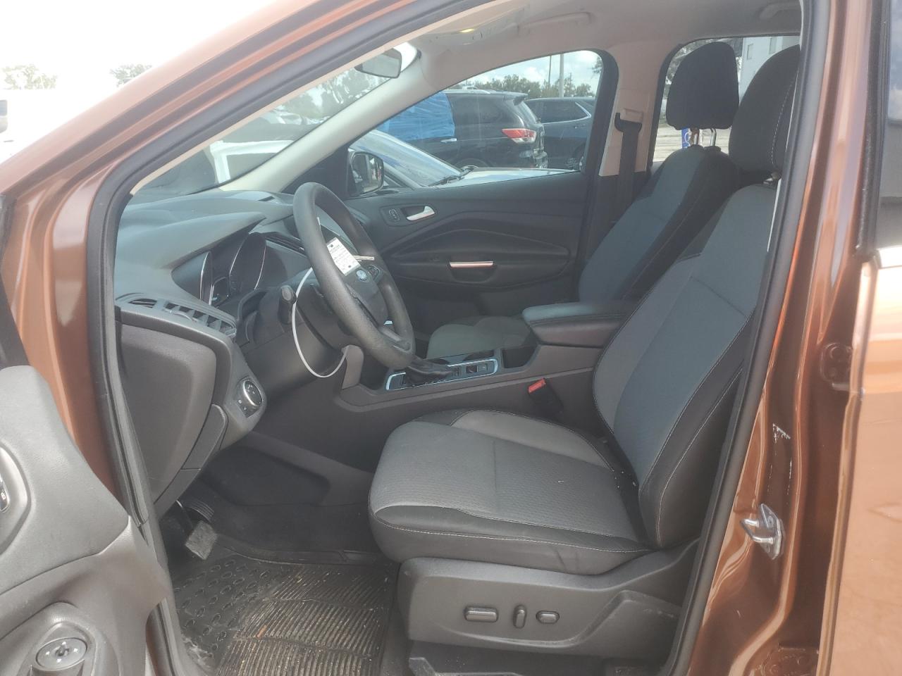 1FMCU0GDXHUC47049 2017 Ford Escape Se