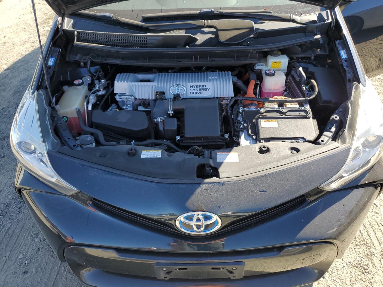 JTDZN3EU6HJ065009 2017 Toyota Prius V