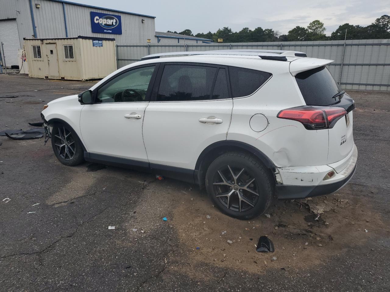 2016 Toyota RAV 4 - Image 2