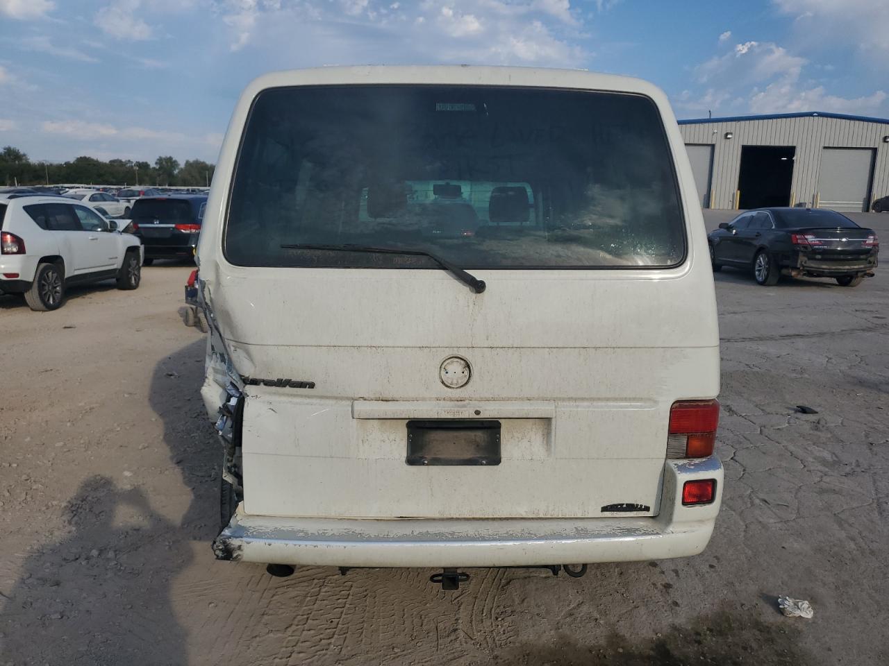 WV2KB47072H018503 2002 Volkswagen Eurovan Gls