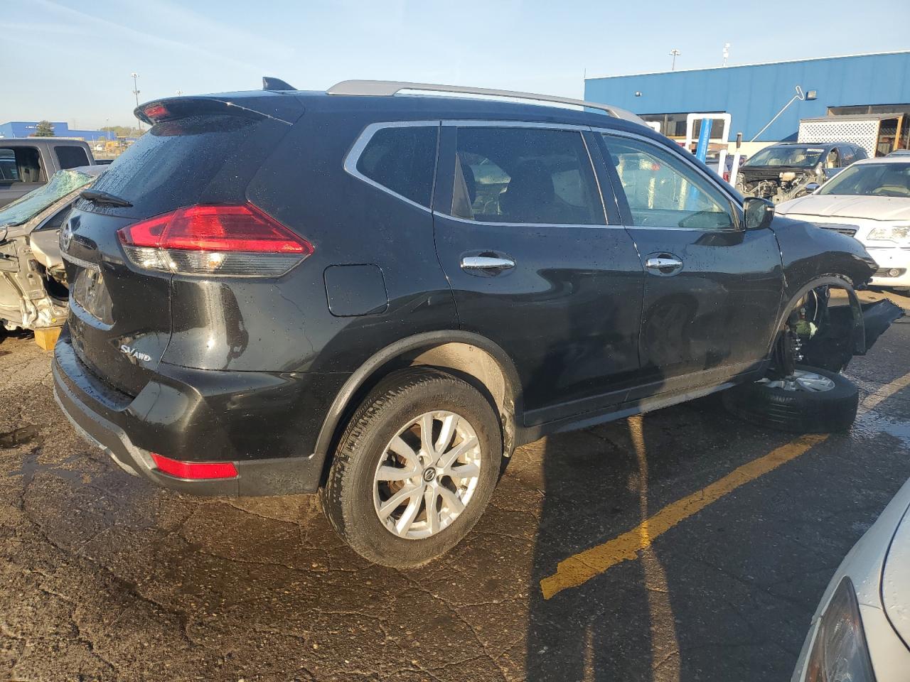 2017 Nissan Rogue S VIN: KNMAT2MV1HP573649 Lot: 73561644