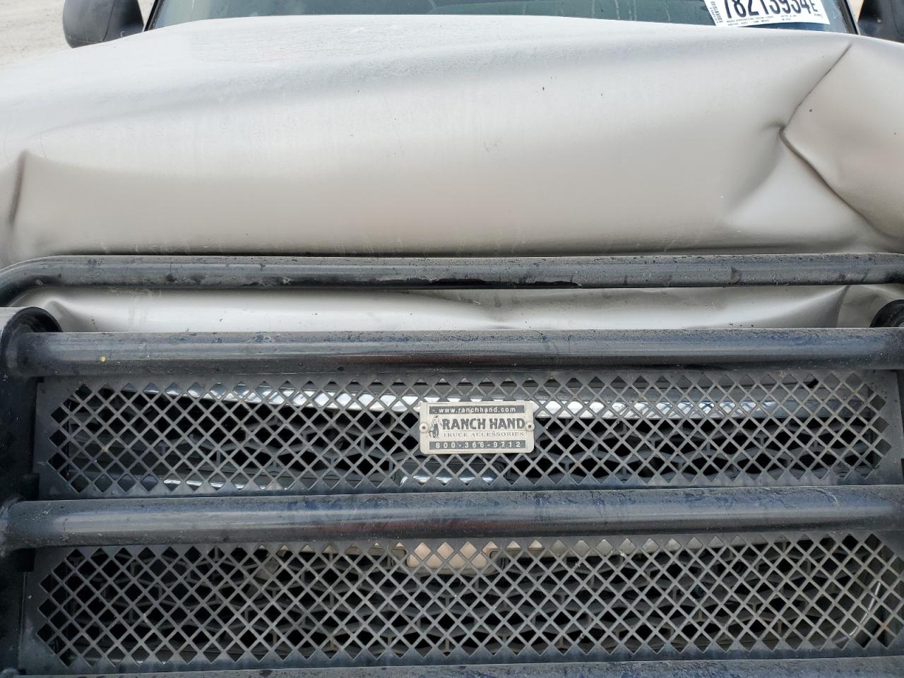 2005 Chevrolet Silverado - Image 12