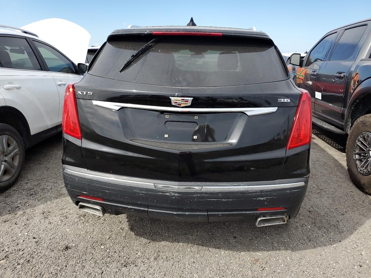 2017 Cadillac Xt5 Premium Luxury VIN: 1GYKNCRS8HZ122753 Lot: 73953674