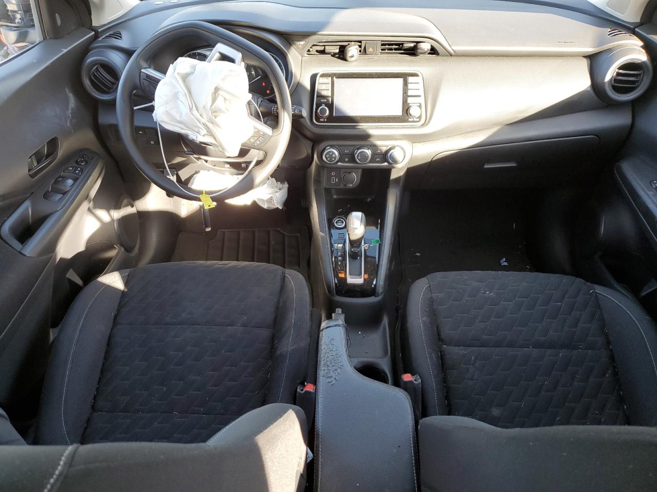 2021 Nissan Kicks - Image 8