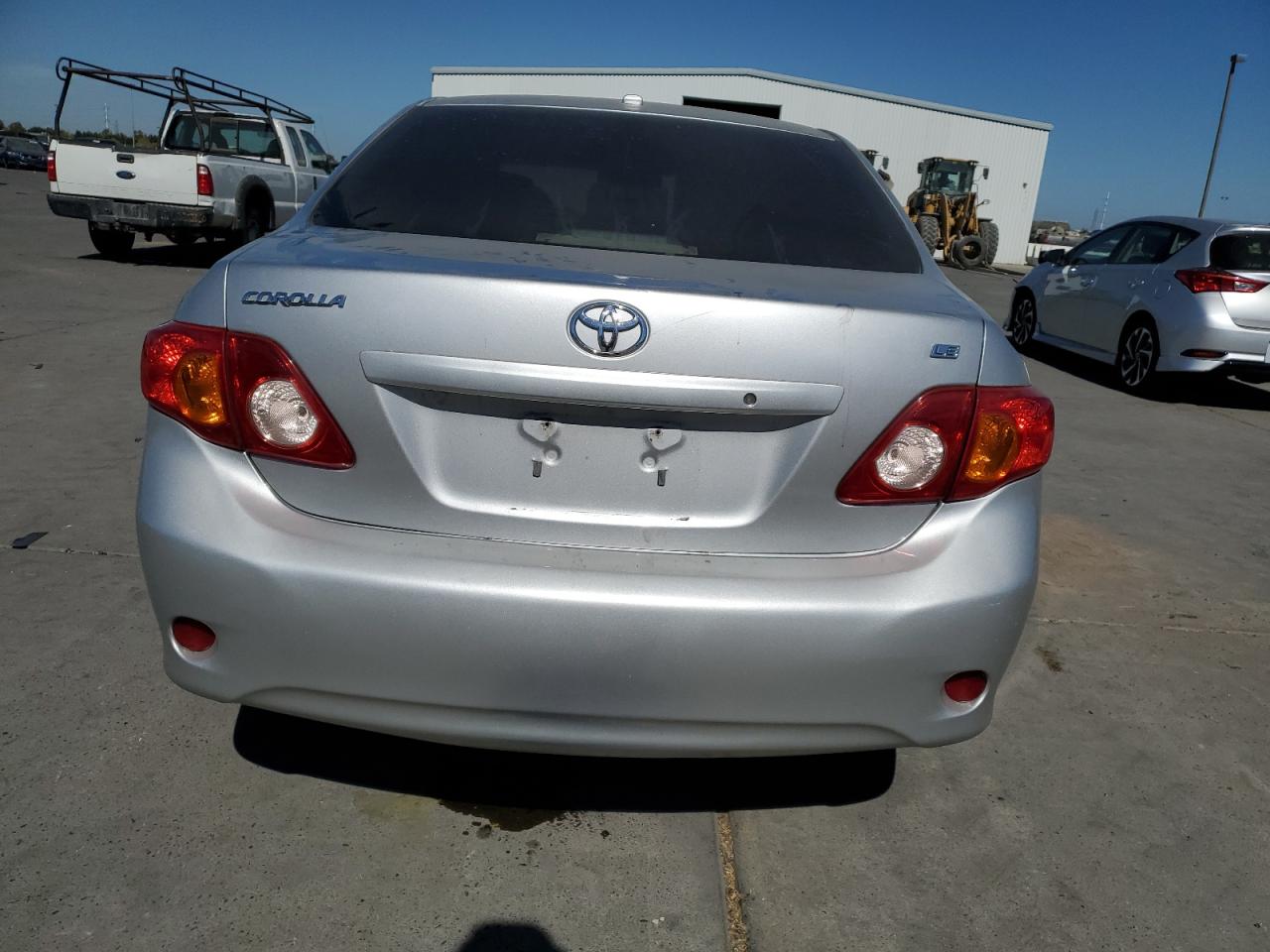 1NXBU4EE2AZ318393 2010 Toyota Corolla Base