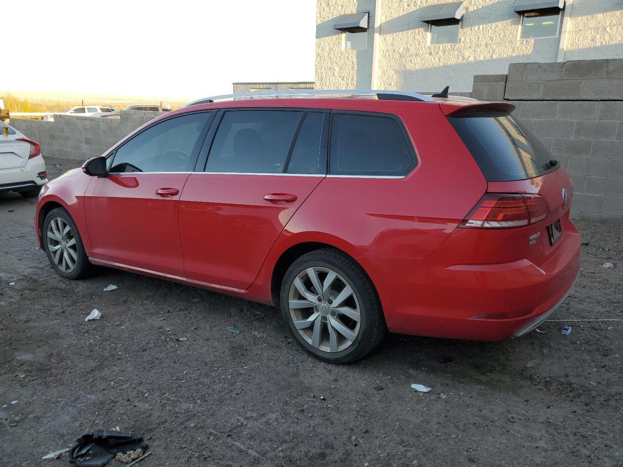 2018 Volkswagen Golf - Image 2