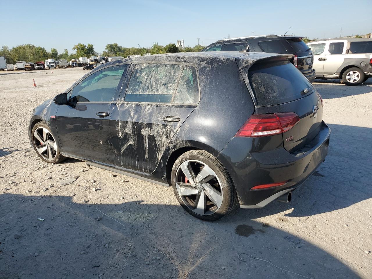 2019 Volkswagen GTI - Image 2