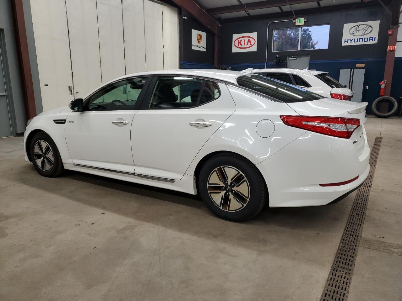 2013 Kia Optima Hybrid VIN: KNAGM4AD7D5048905 Lot: 76755884