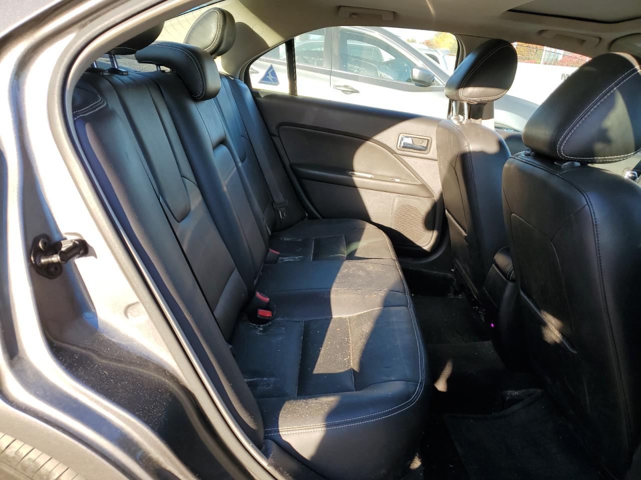 2012 Ford Fusion - Image 10