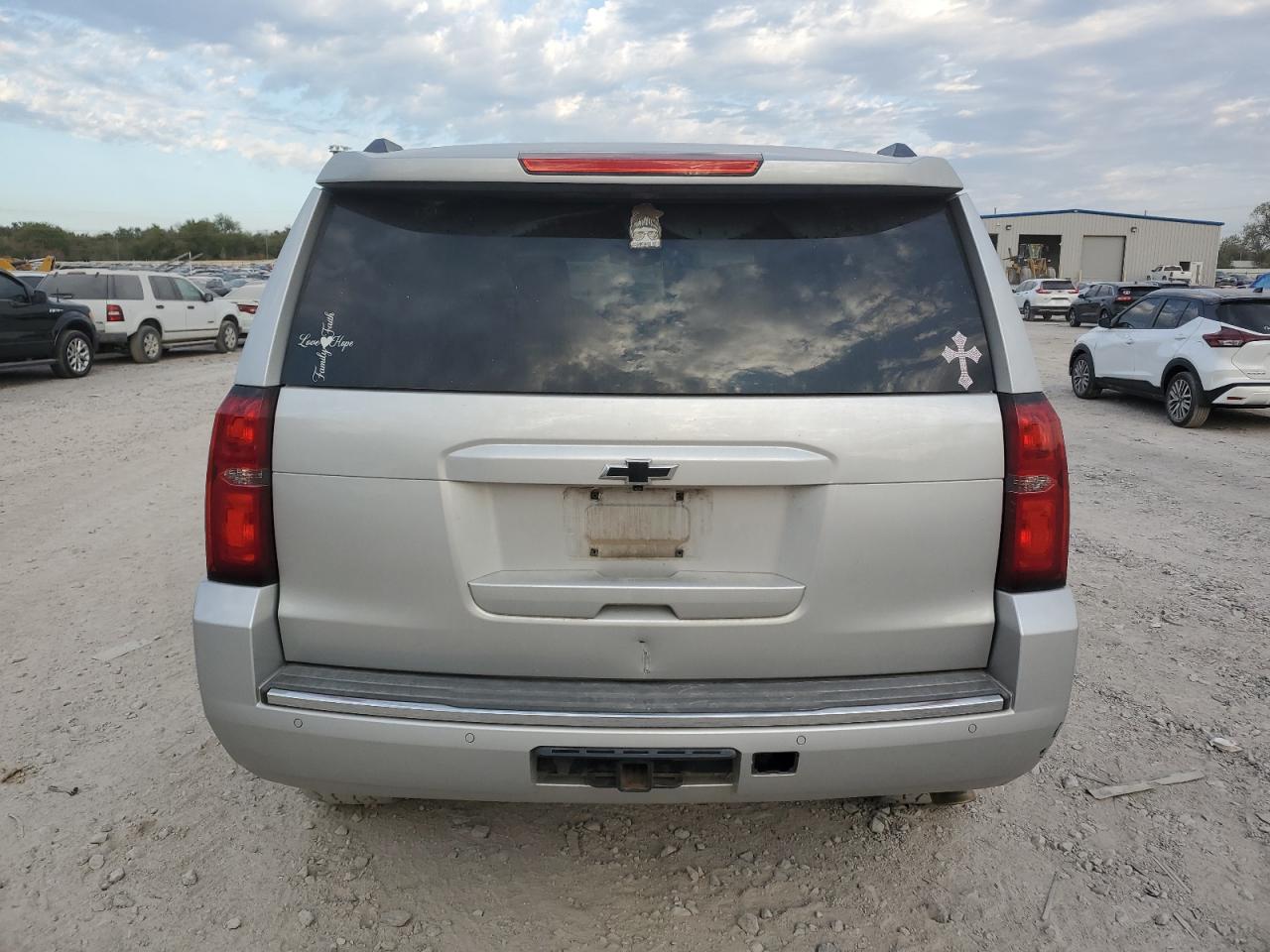 1GNSCKKCXFR154116 2015 Chevrolet Suburban C1500 Ltz