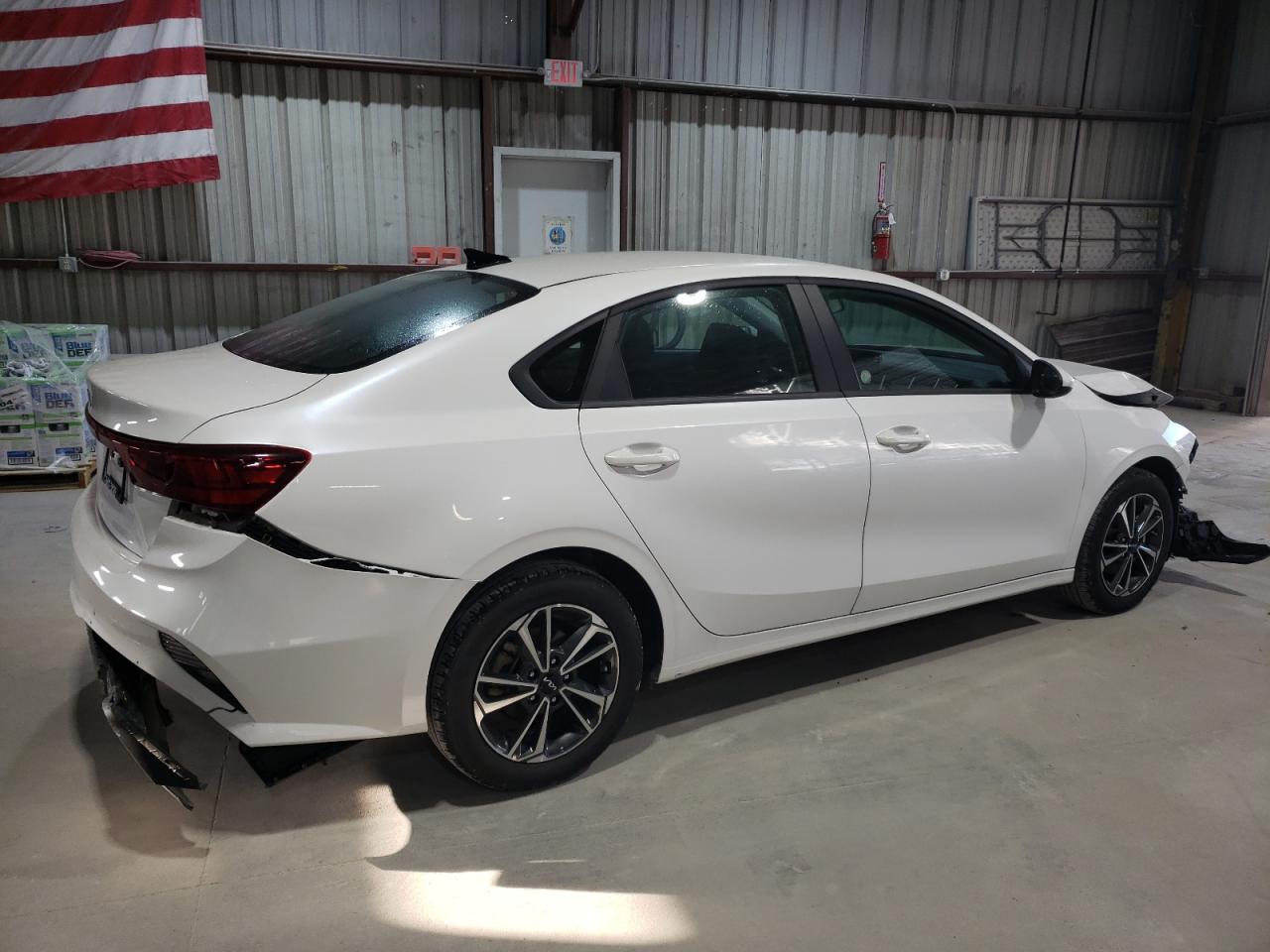2024 Kia Forte - Image 3