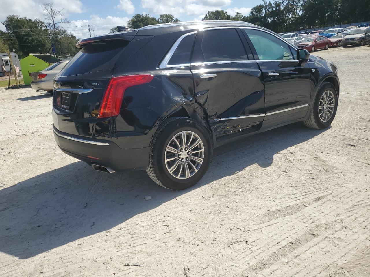 2019 Cadillac XT5 - Image 3