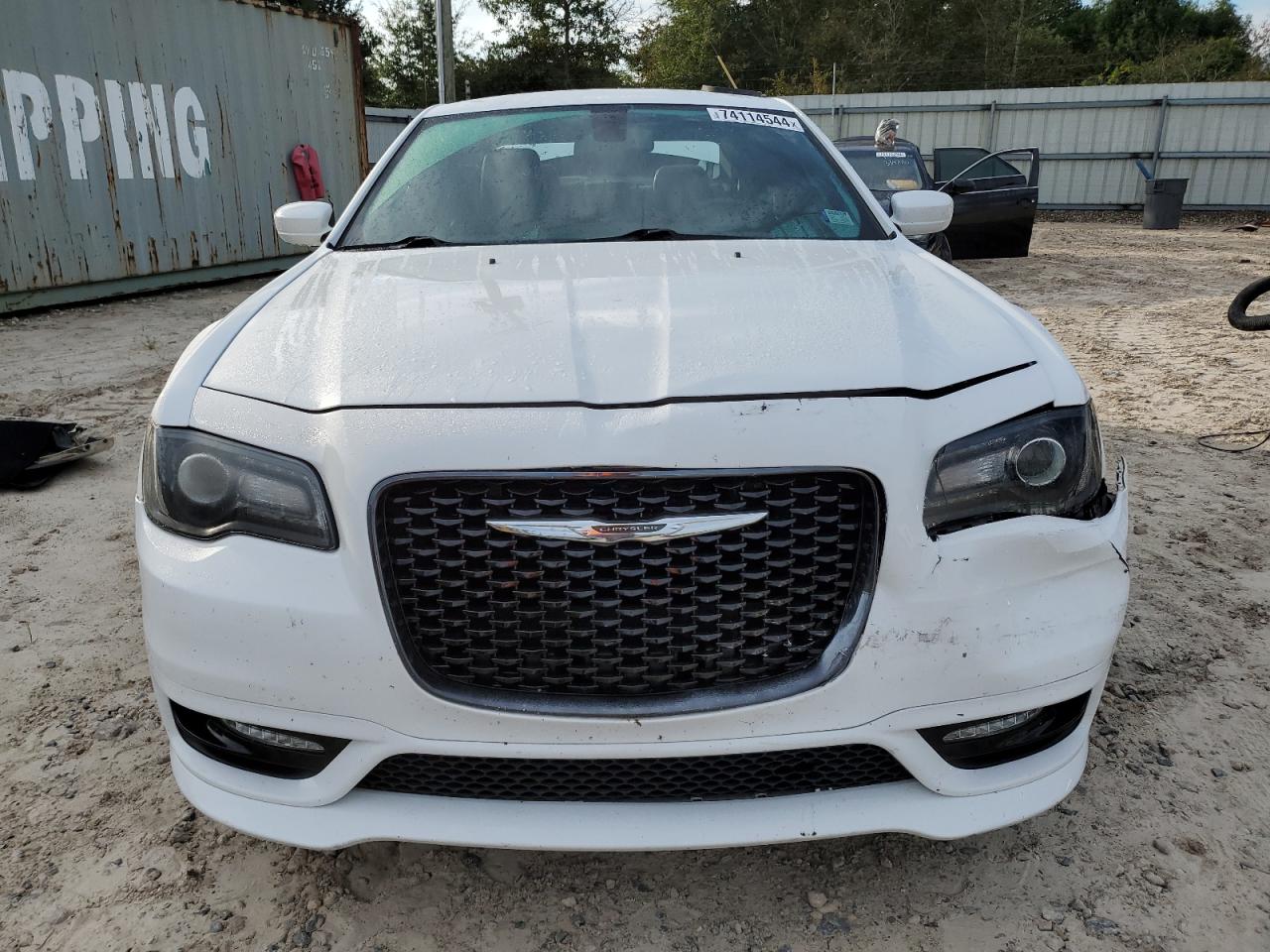2019 Chrysler 300 - Image 5