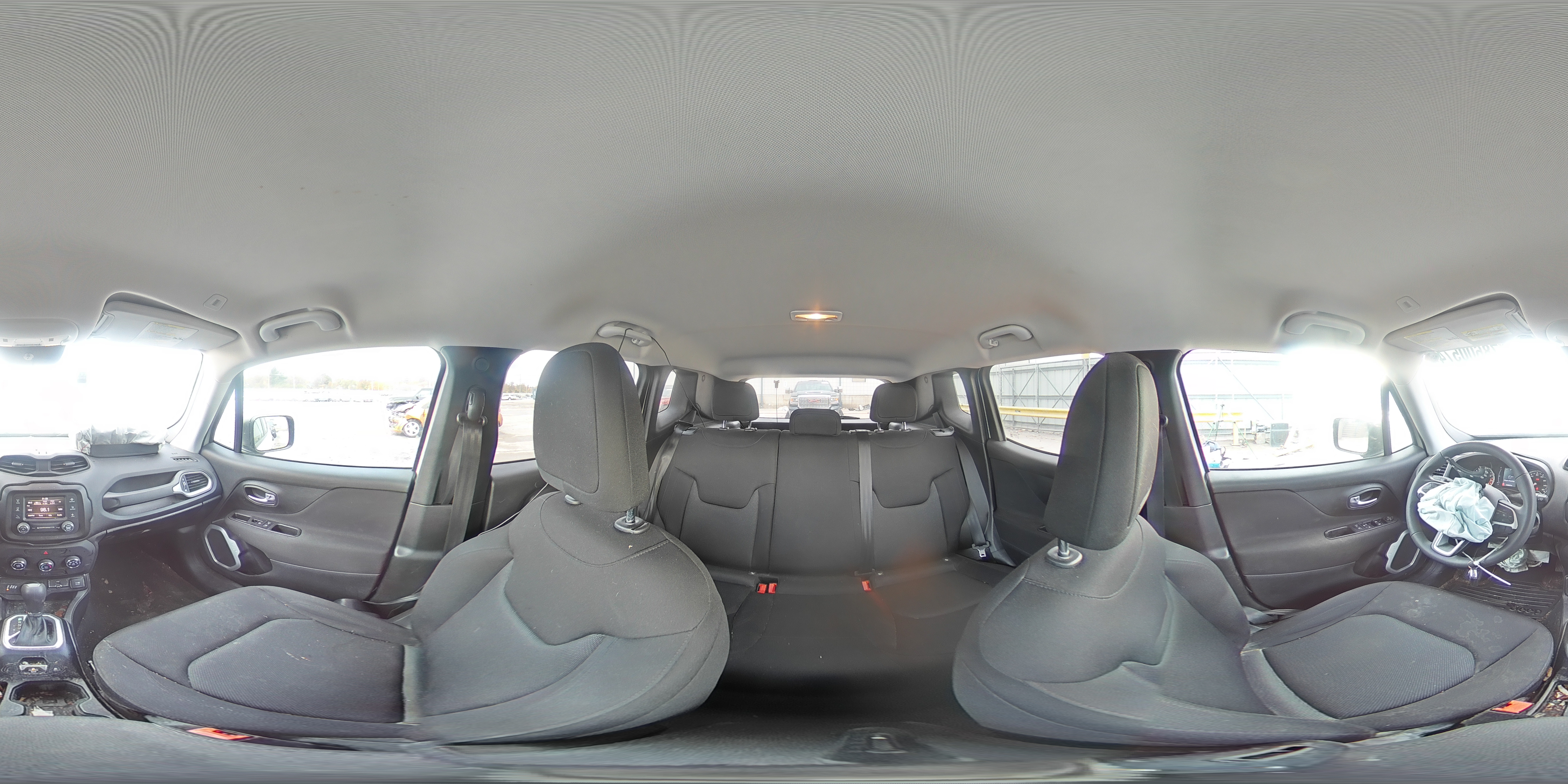 2019 Jeep Renegade - Image 15