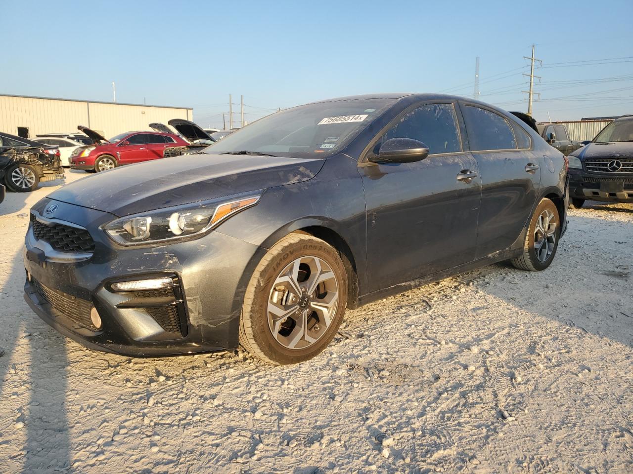 VIN 3KPF24AD3ME330340 2021 KIA FORTE no.1