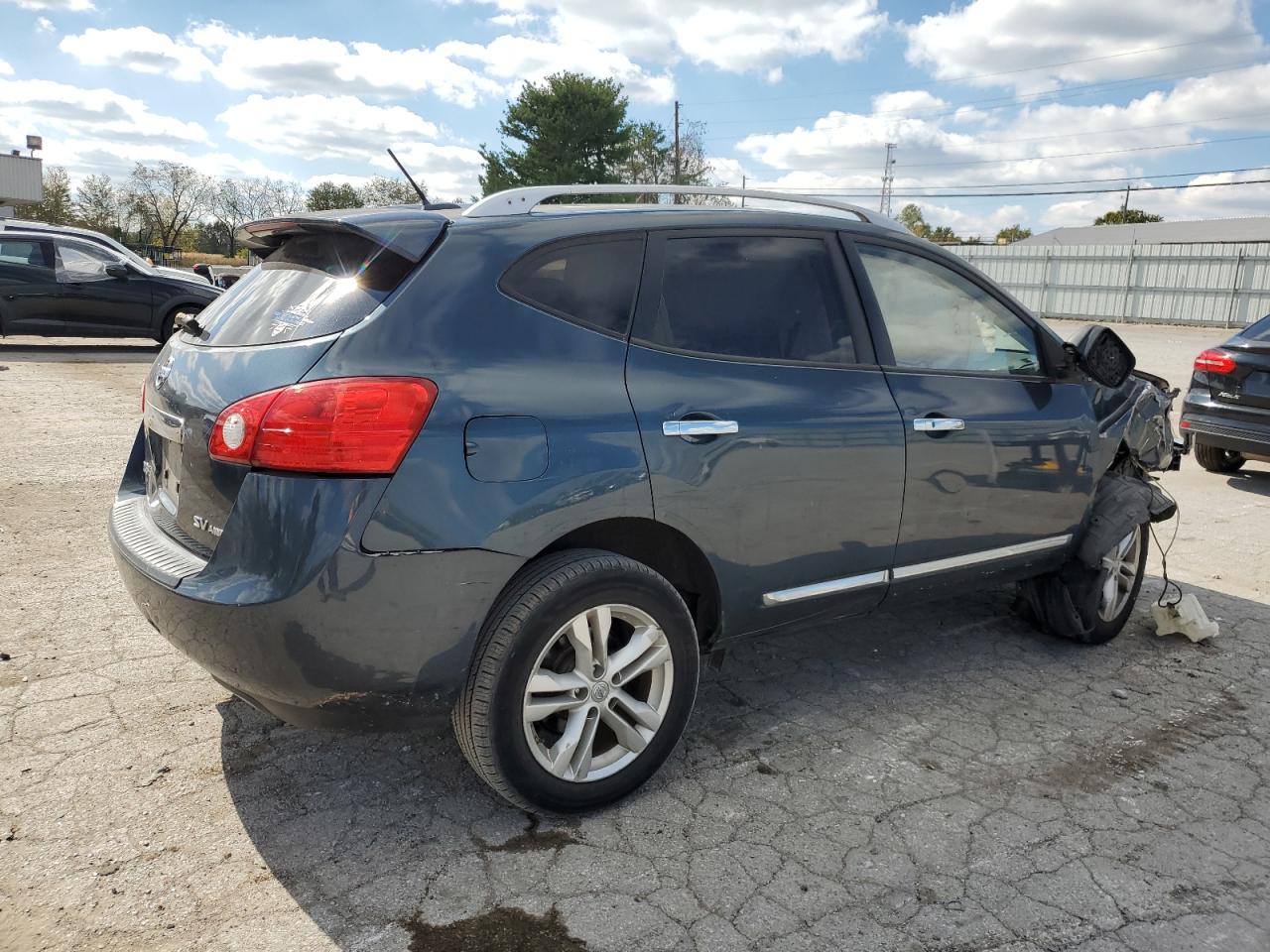 2012 Nissan Rogue - Image 3
