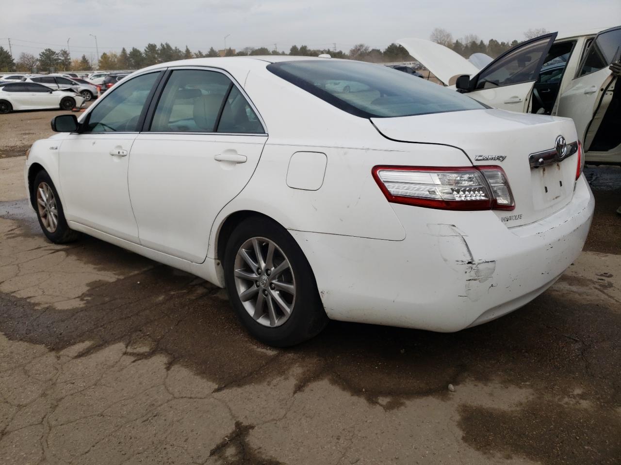 2011 Toyota Camry - Image 2