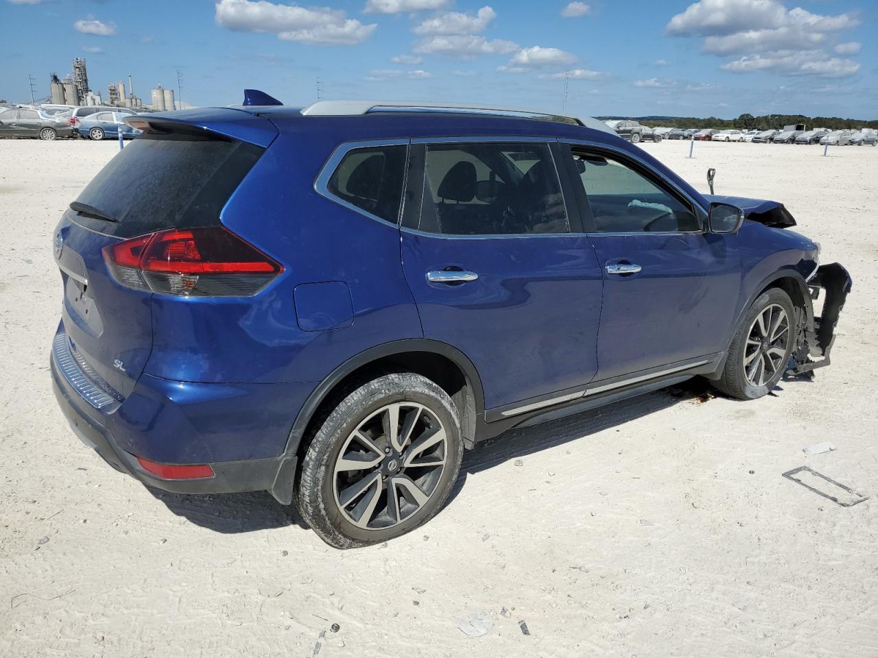 2019 Nissan Rogue - Image 3