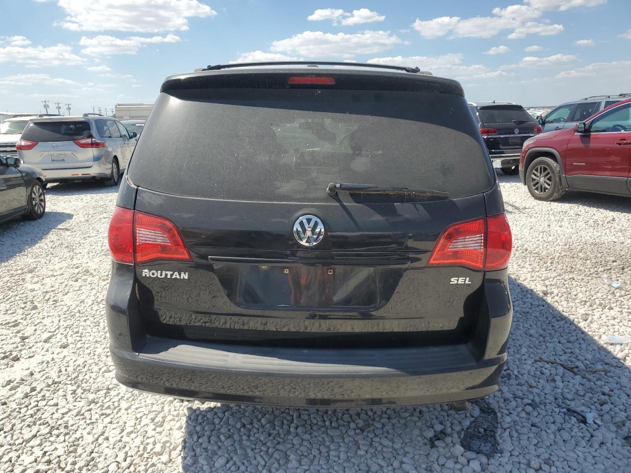 2V8HW64X39R609585 2009 Volkswagen Routan Sel Premium