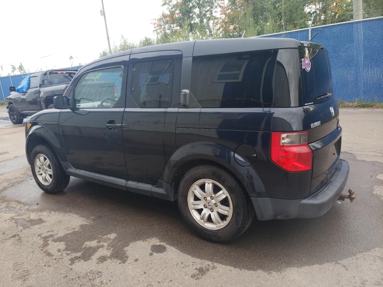 2006 Honda Element - Image 2