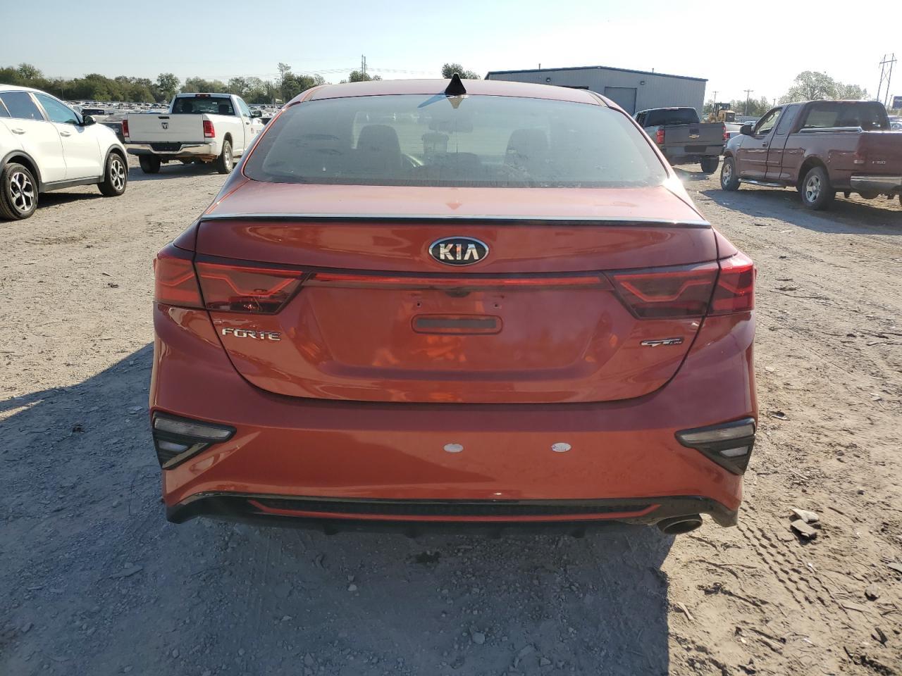 2021 Kia Forte - Image 6