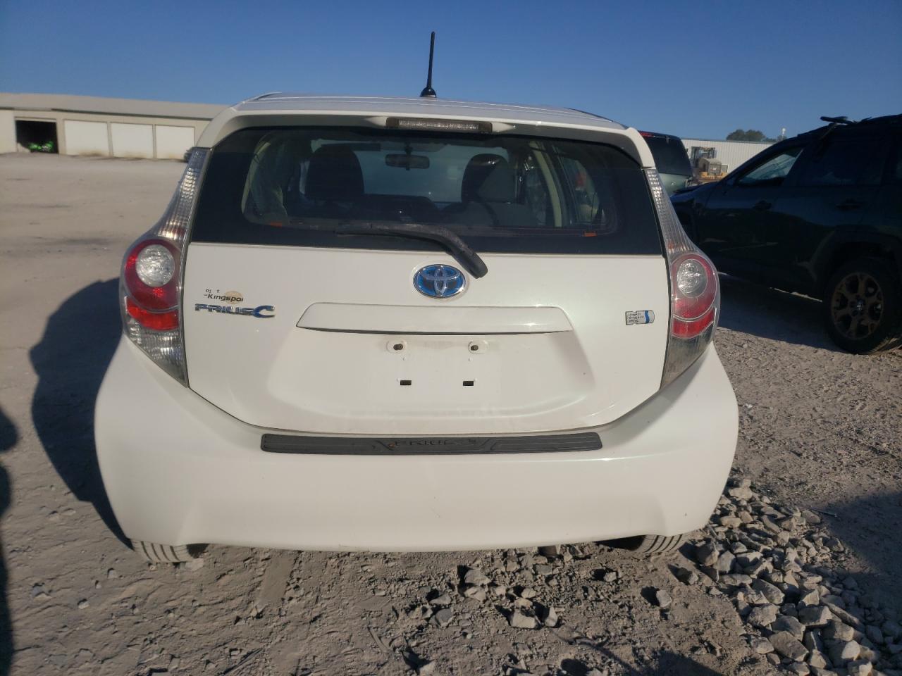 2013 Toyota Prius C VIN: JTDKDTB33D1035377 Lot: 74820084