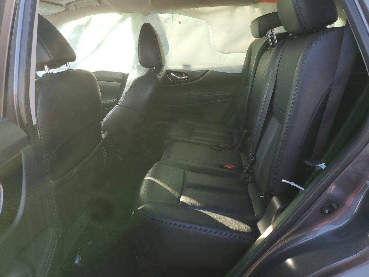 2016 Nissan Rogue - Image 10