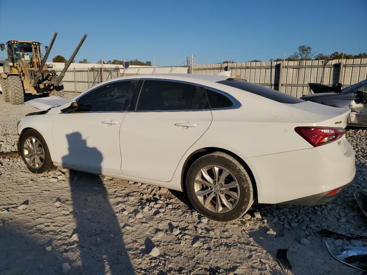 2019 Chevrolet Malibu - Image 2