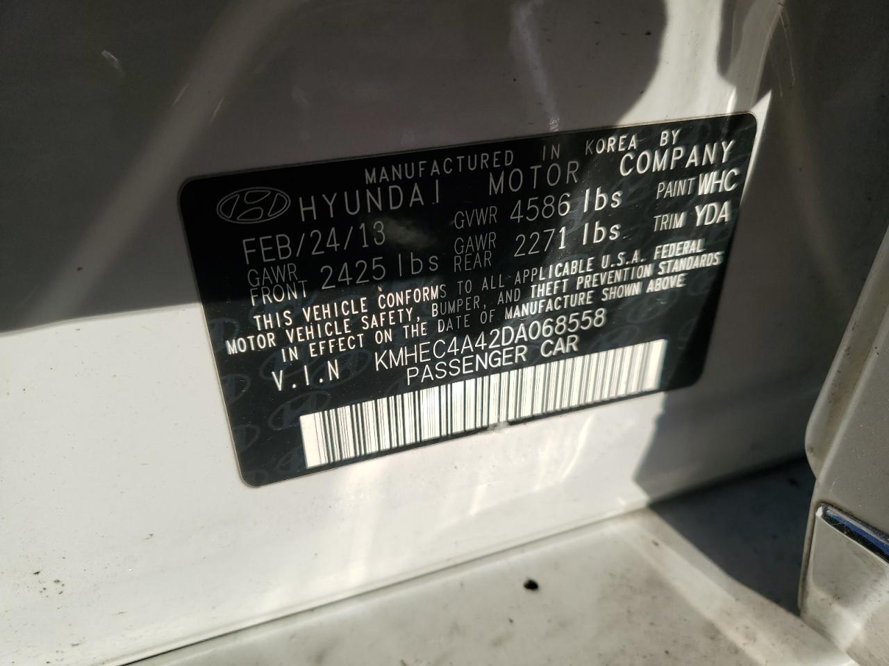 2013 Hyundai Sonata Hybrid VIN: KMHEC4A42DA068558 Lot: 75250204