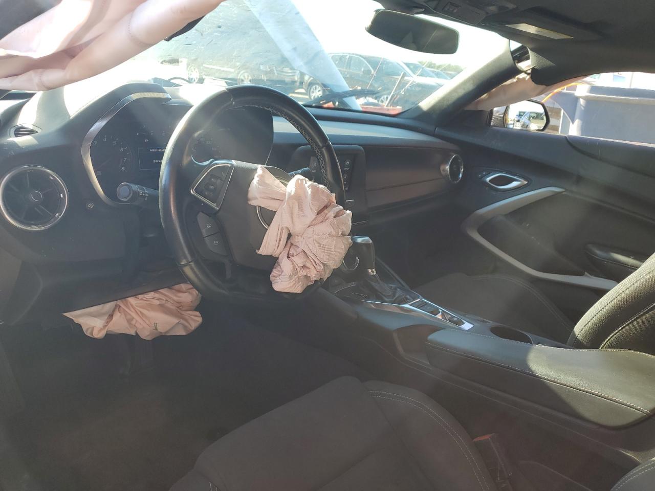 2022 Chevrolet Camaro - Image 8