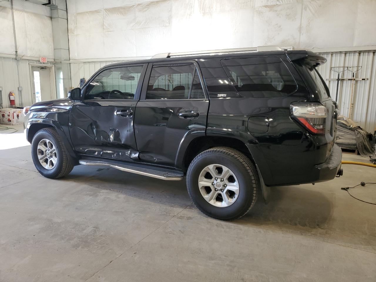 JTEZU5JR9G5142944 2016 Toyota 4Runner Sr5