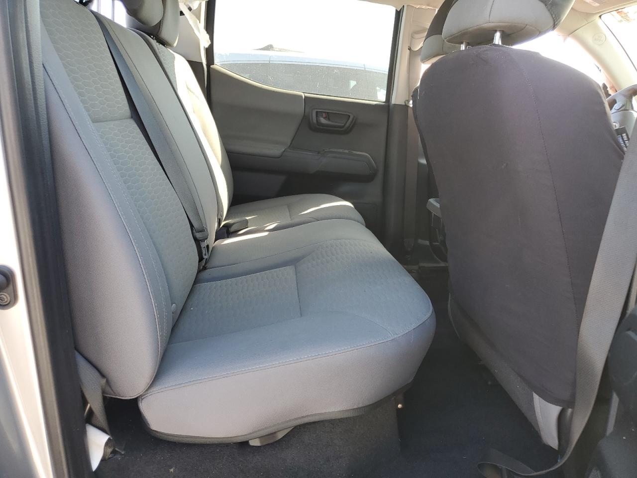 2019 Toyota Tacoma - Image 10