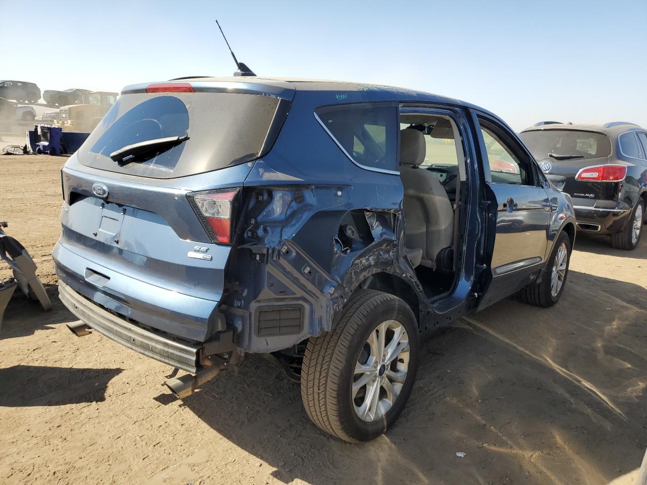 1FMCU9GD8JUB60745 2018 Ford Escape Se