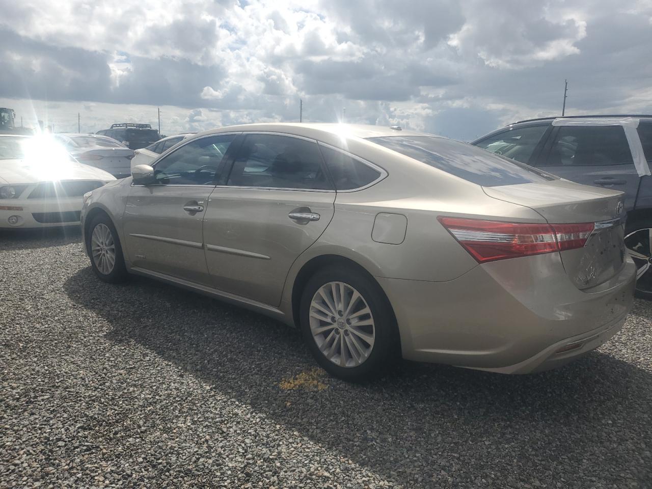 4T1BD1EB7FU043745 2015 TOYOTA AVALON - Image 2