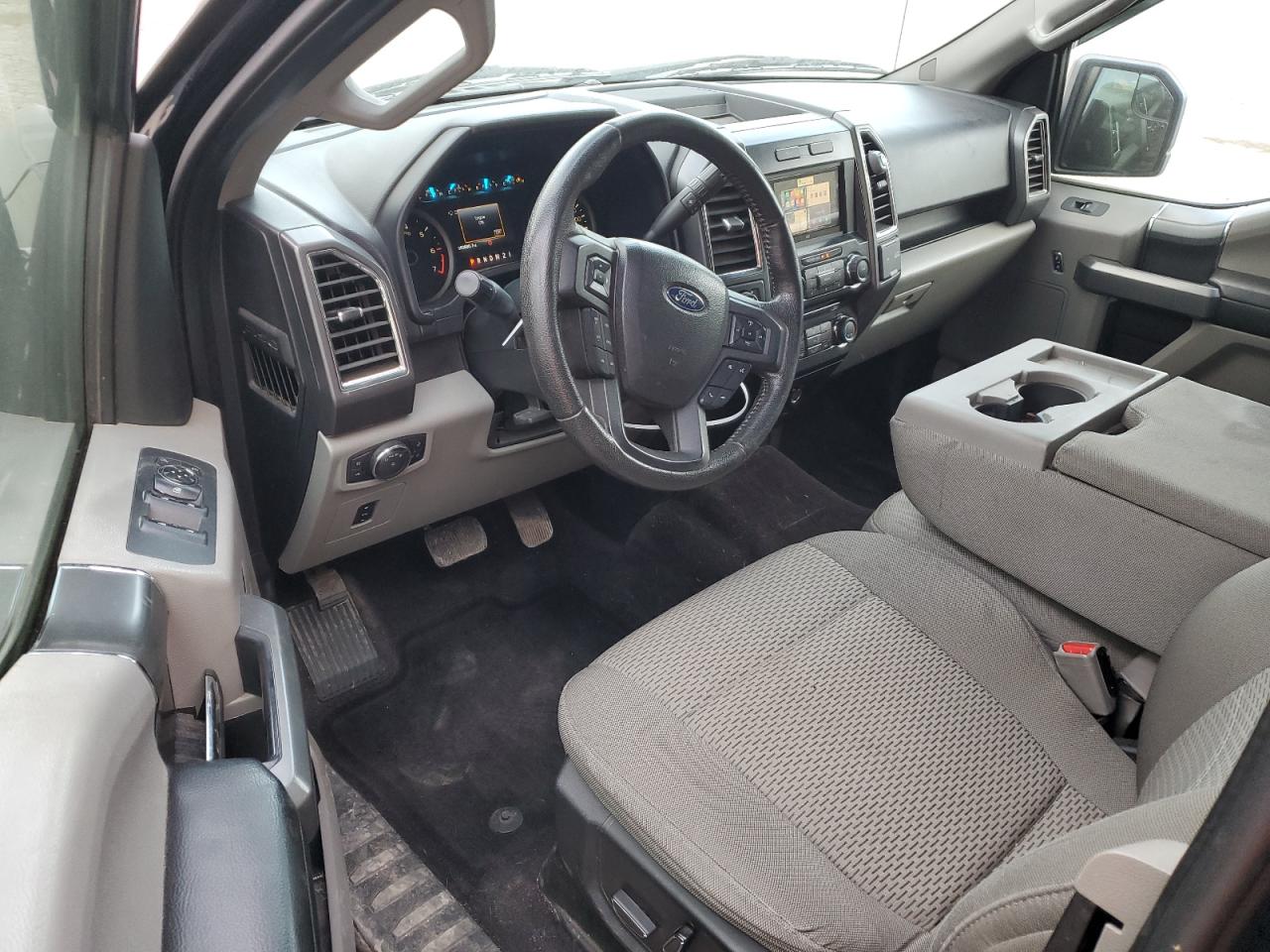 2016 Ford F-150 - Image 8