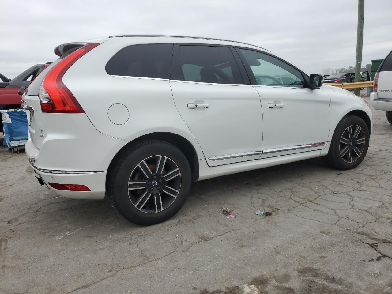 VIN YV440MRR9H2063248 2017 VOLVO XC60 no.3