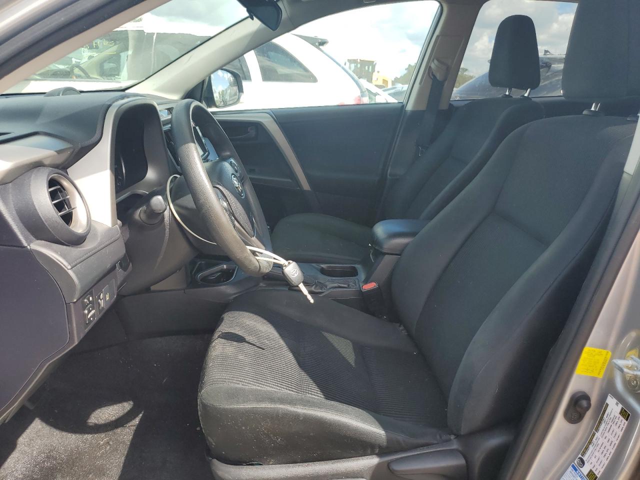 2017 Toyota Rav4 Le VIN: 2T3BFREV8HW550411 Lot: 74141584