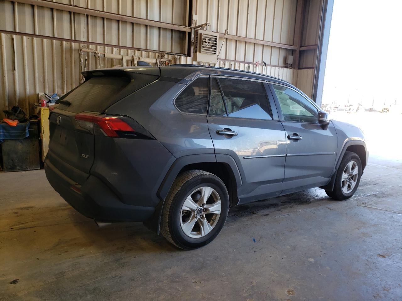2019 Toyota RAV 4 - Image 3