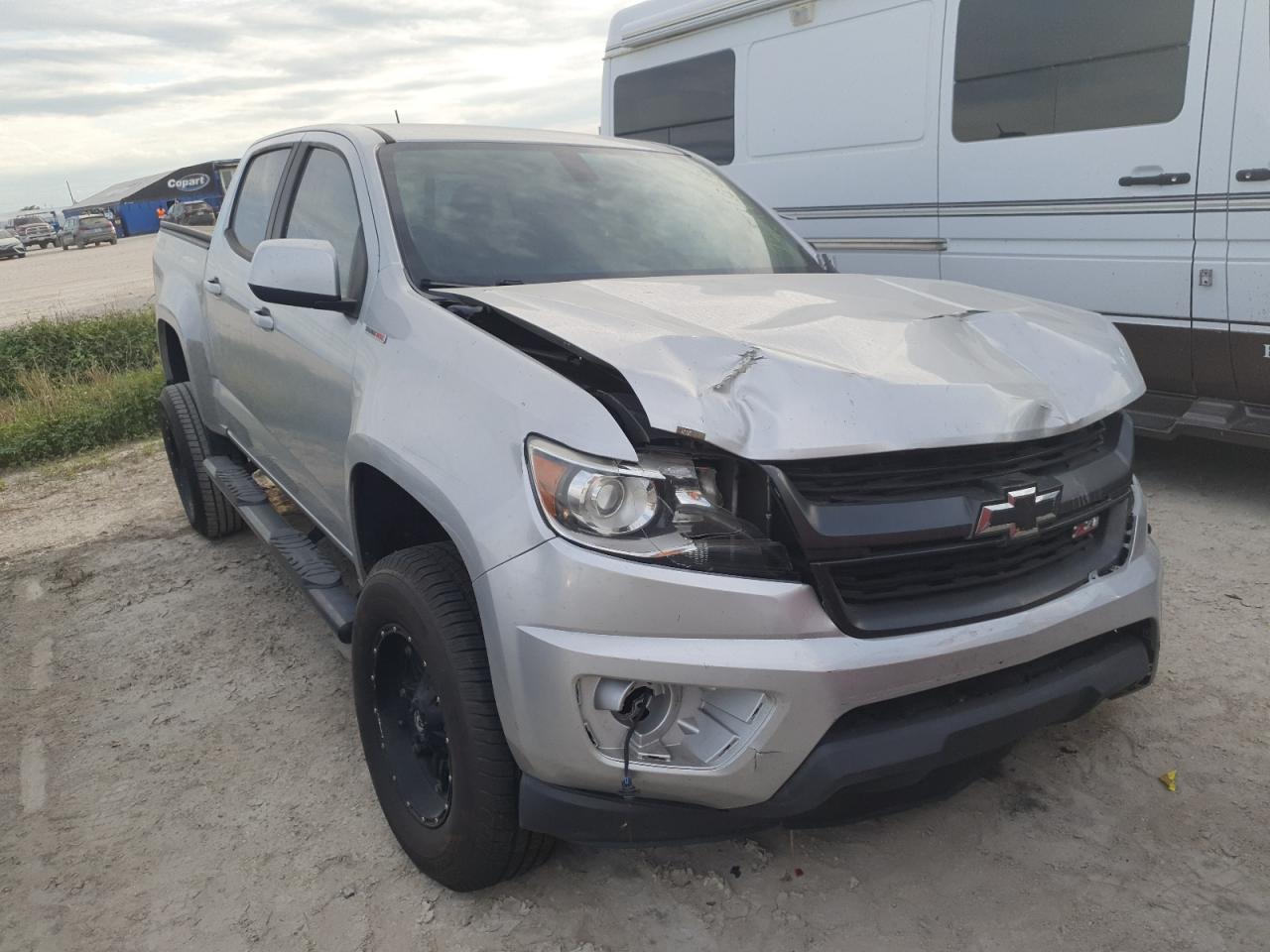 2017 Chevrolet Colorado - Image 4