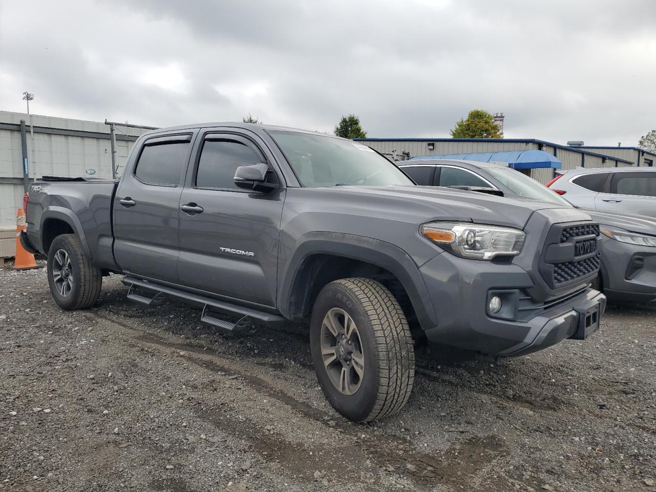 VIN 5TFDZ5BNXHX016609 2017 TOYOTA TACOMA no.4